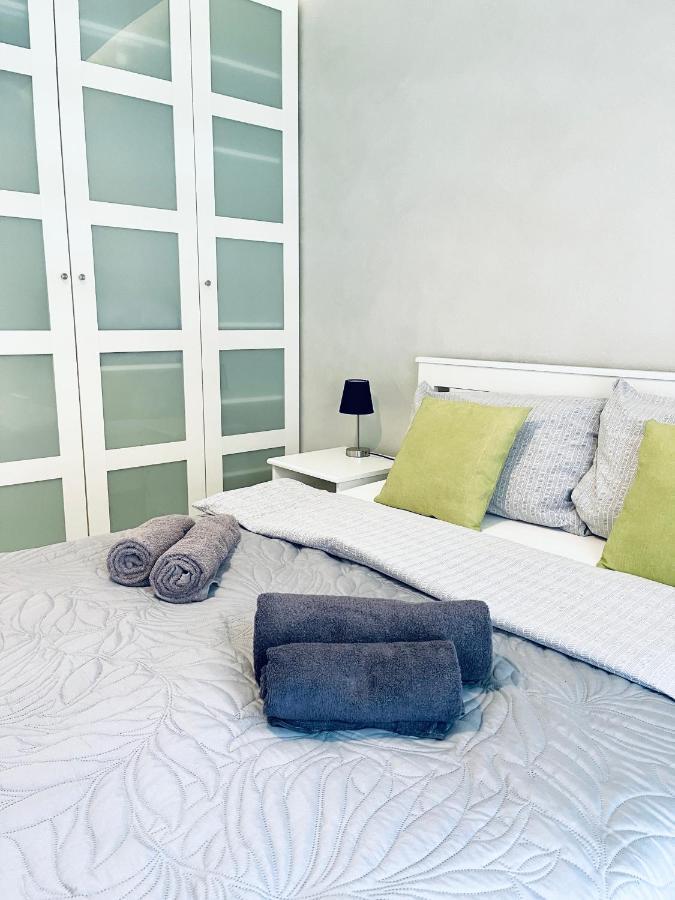 Modern Silver Apartment Krakow Exterior photo